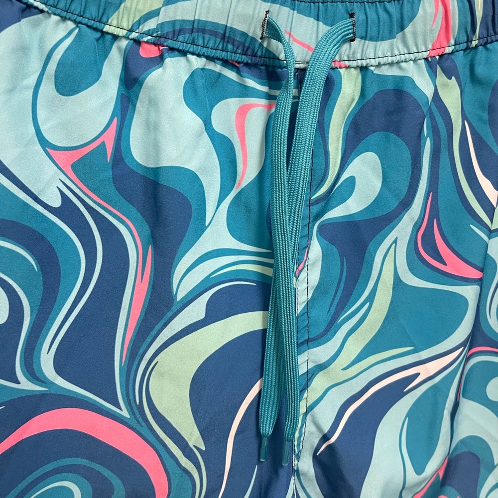 Bucee's Pattern Swim Trunks - Picture 5 of 12